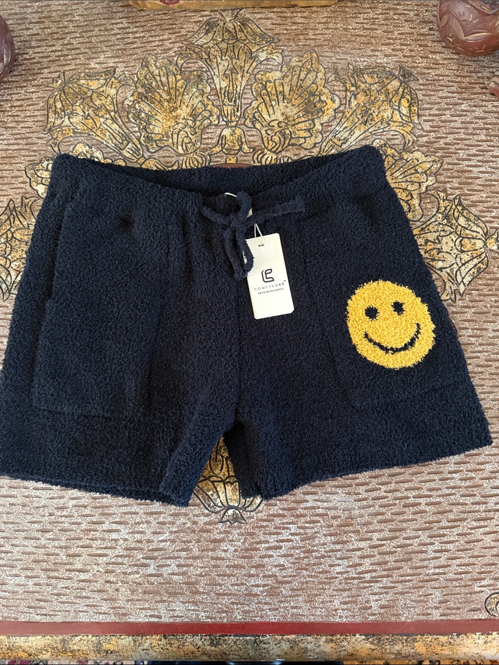 Plush ComfyLuxe Lounge shorts with Smiley Face M/L